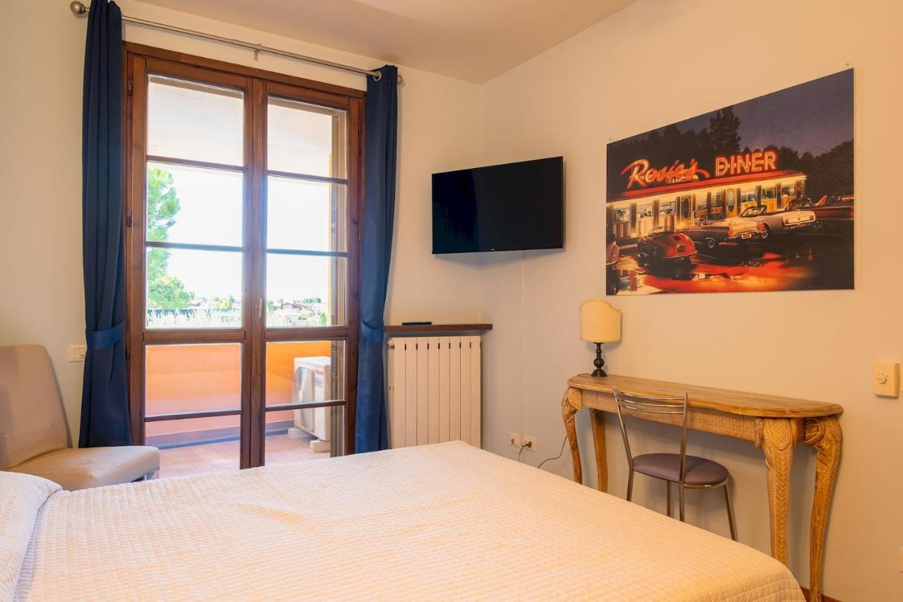 La Casa Sul Porto - Italian Homing Apartman Sirmione Kültér fotó