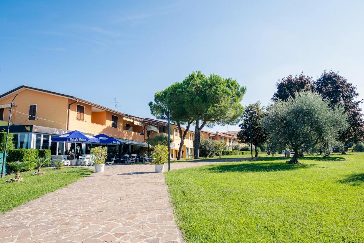 La Casa Sul Porto - Italian Homing Apartman Sirmione Kültér fotó