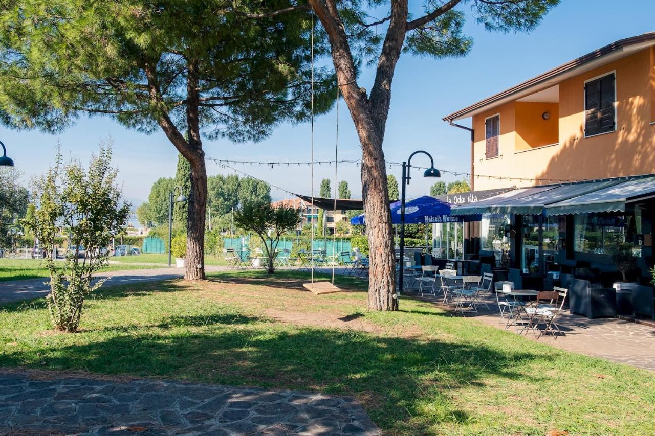 La Casa Sul Porto - Italian Homing Apartman Sirmione Kültér fotó